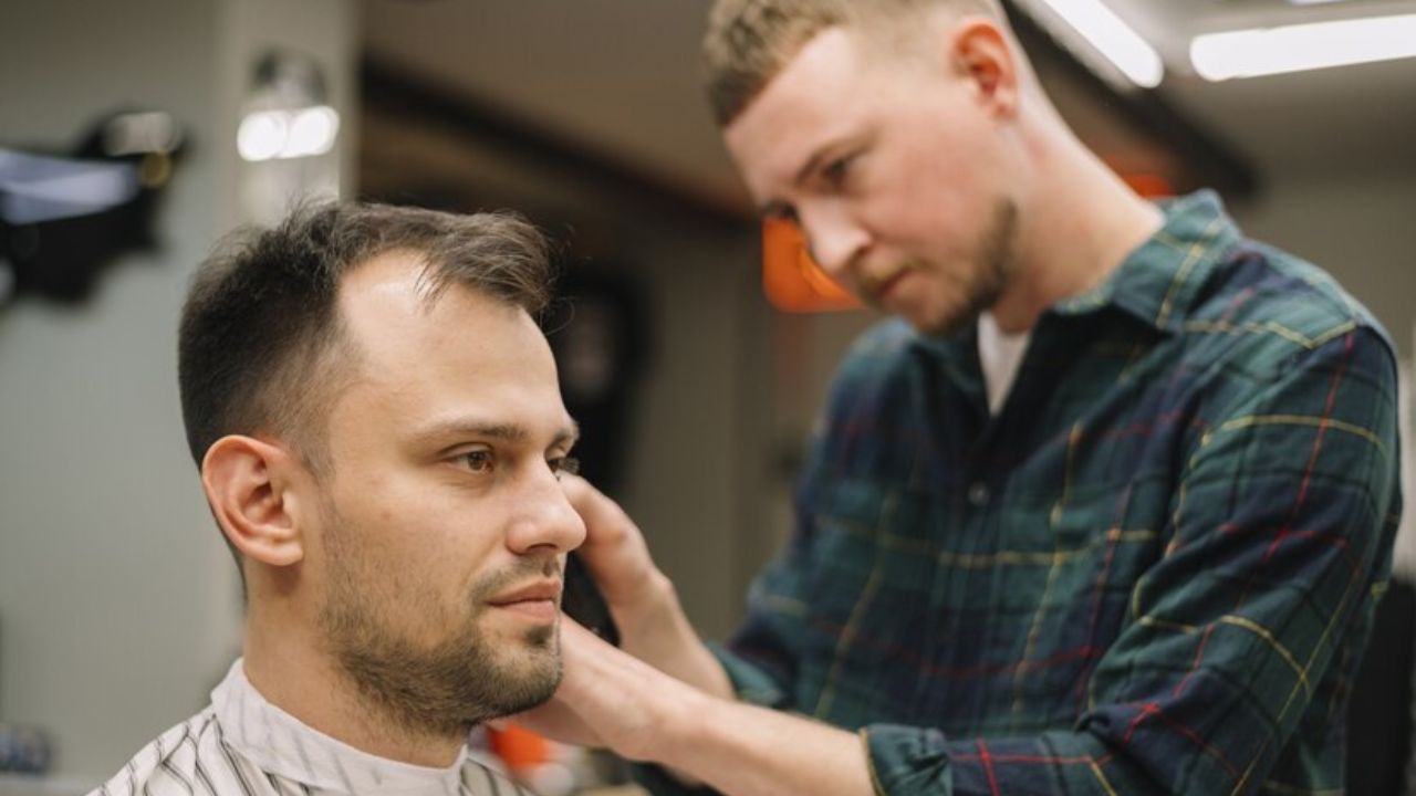 MEDIUM FADE HAIRCUT